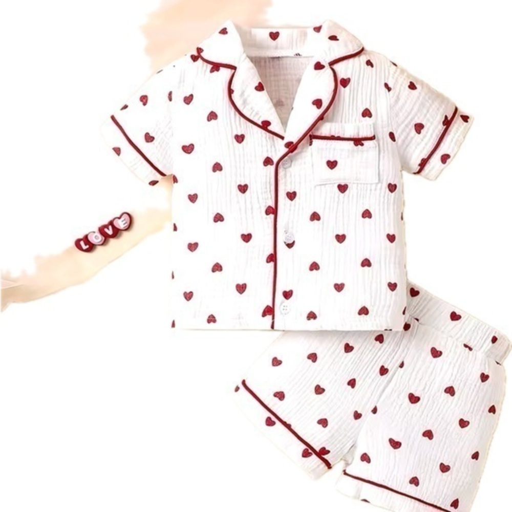 New girl’s pajama set Valentine hearts 2-3 T